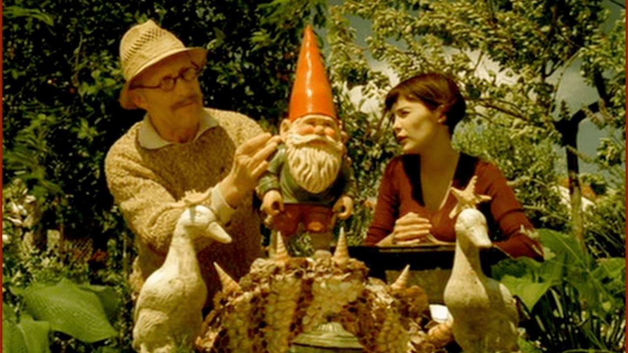 Amélie garden gnome scene